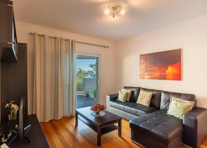 Virtudes Ocean View With Pool By Madeira Funchal (Madeira)