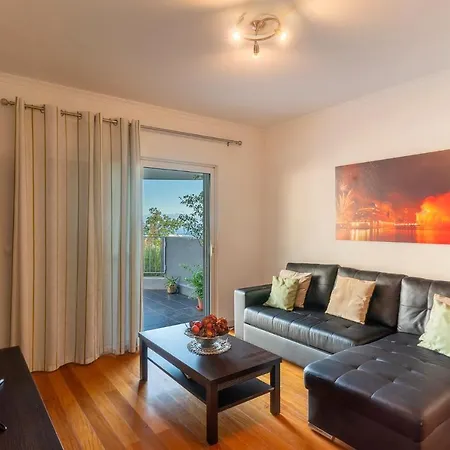 Virtudes Ocean View With Pool By Madeira Funchal (Madeira)